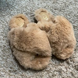 New Sam Edelman faux fur slides